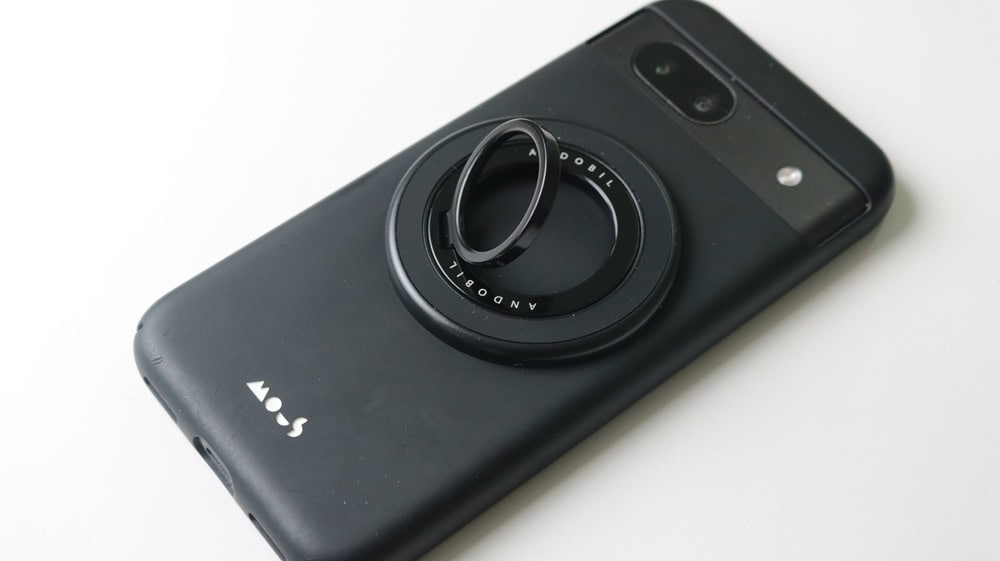 Andobilスマホリングを右手持ち