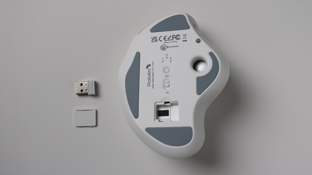 ProtoArc EM04のドングル
