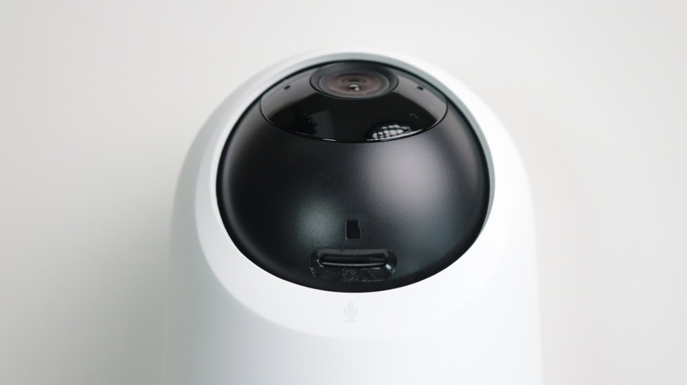 SwitchBot見守りカメラPlus 3MPのSDカード差込口