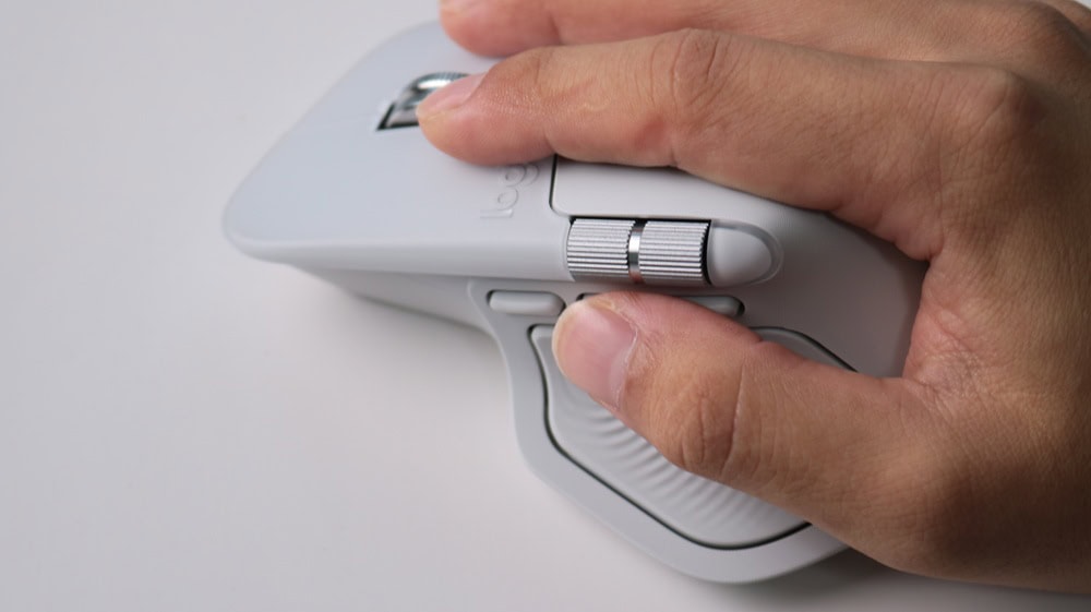 MX Master 4の届きにくいボタン