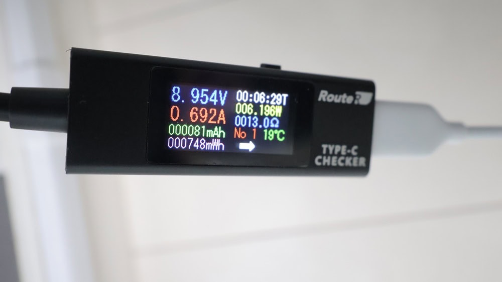 Pixel 8aで充電中