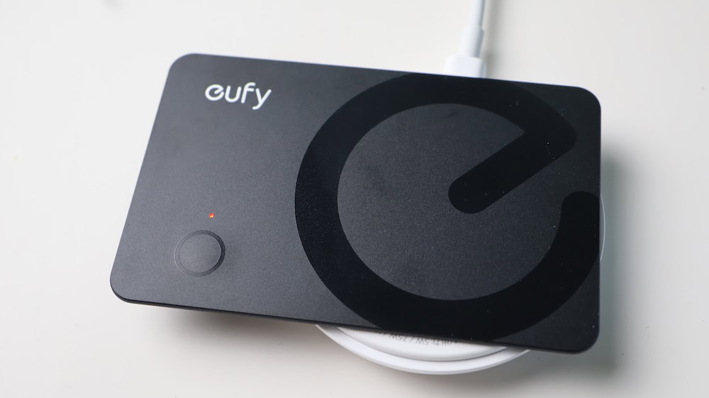 Anker eufy smarttrack card e40の充電