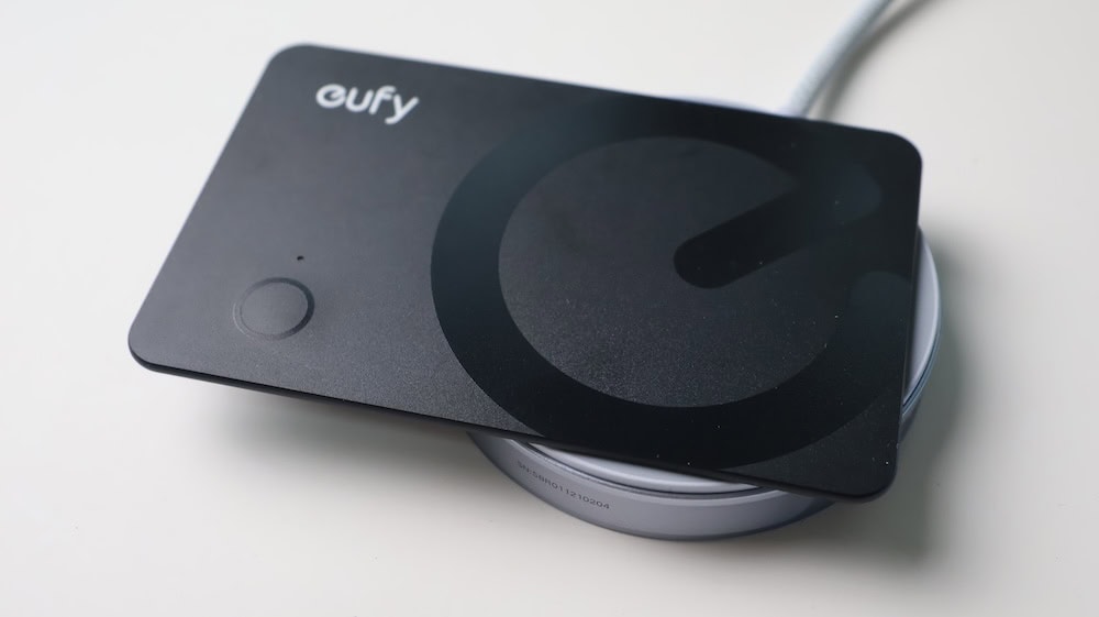 Anker eufy smarttrack card e40のQi2充電